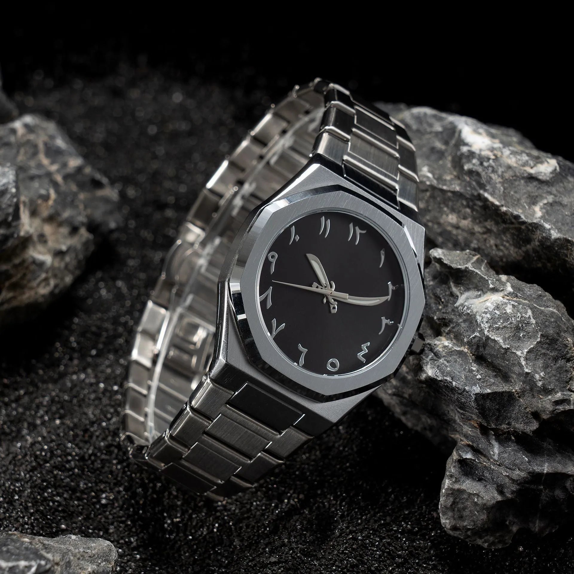 Men's business casual quartz wristwatch with stainless steel bracelet, 10mm thick case, shown in black and silver colour variants.