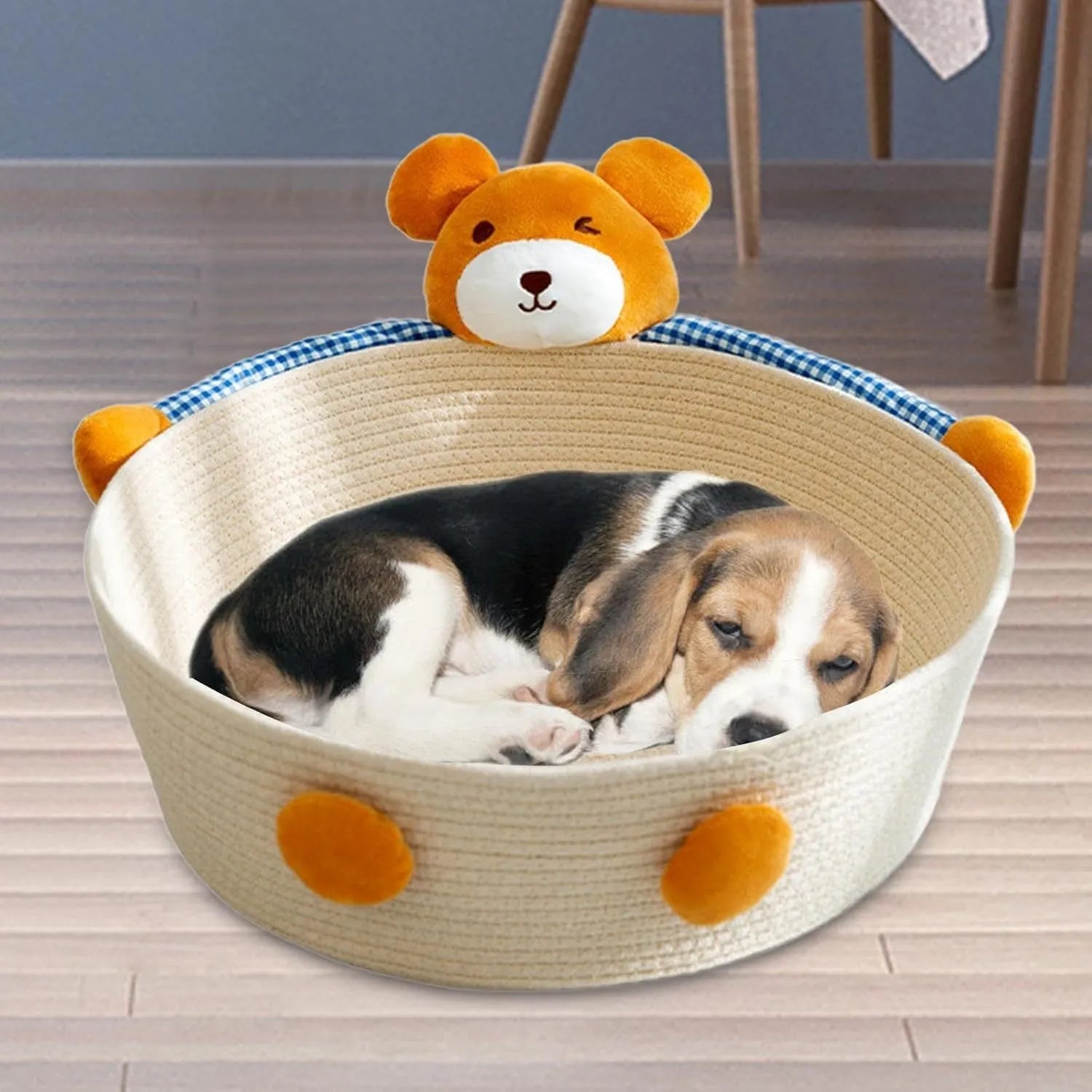 Woven cotton rope cat bed basket with integrated scratching surface in bear design