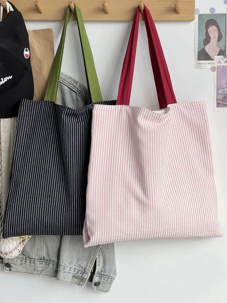 Plaid canvas multi-layer shoulder bag with cotton-thickened material and lined interior