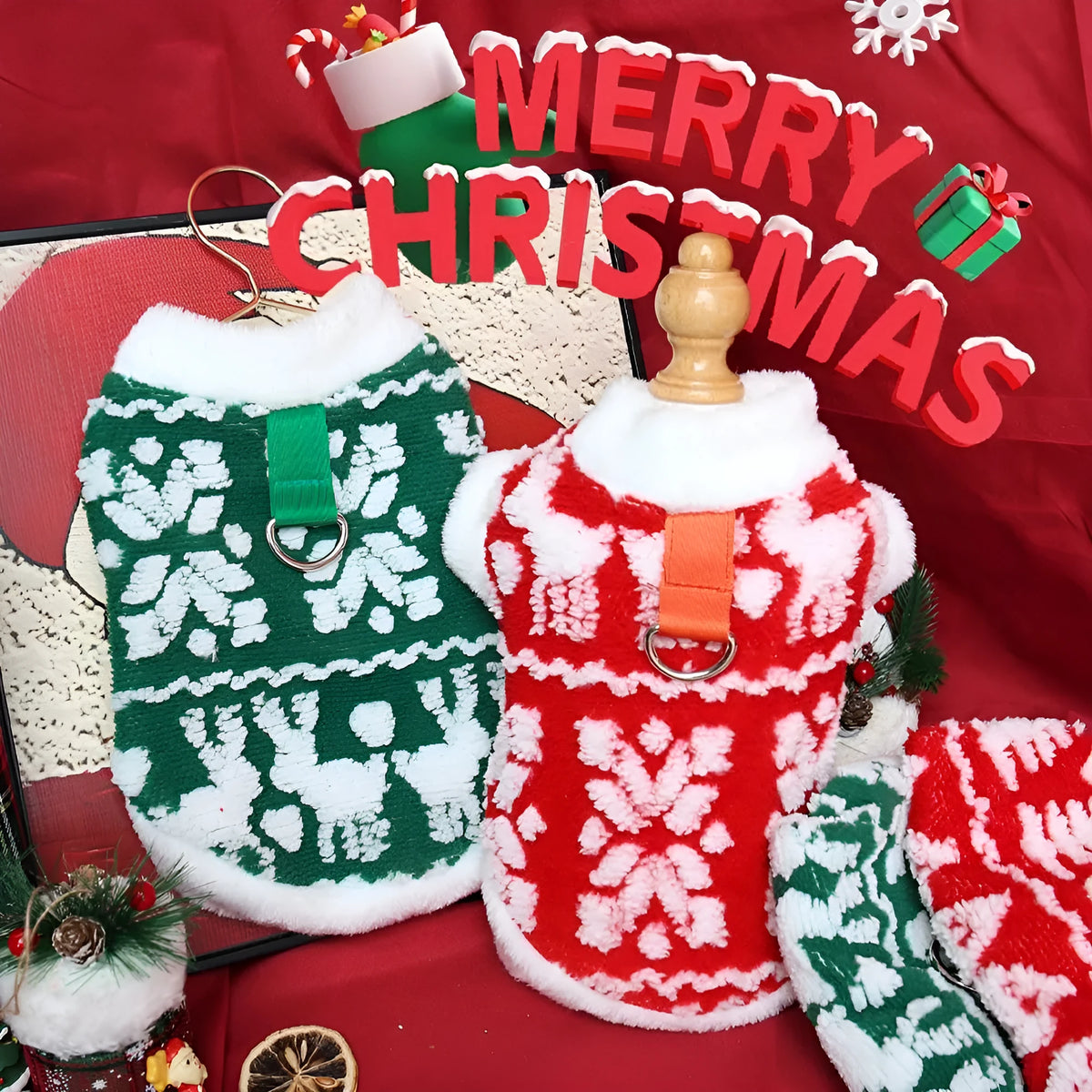 Christmas plush pet hoodie in green with traction rope buckle, sizes XS to XXL for small dogs and cats.