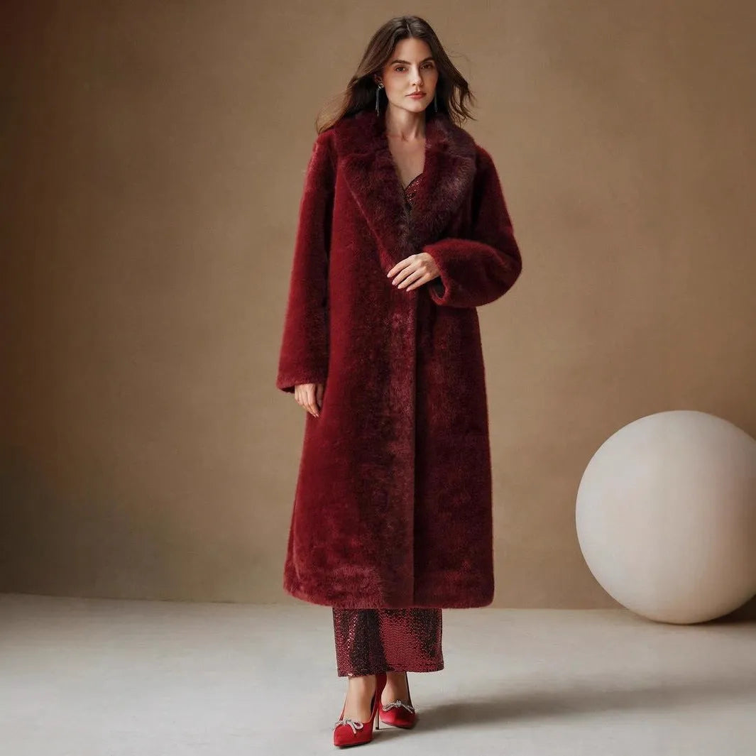 Women's lengthened faux fur coat in camel colour with regular sleeves