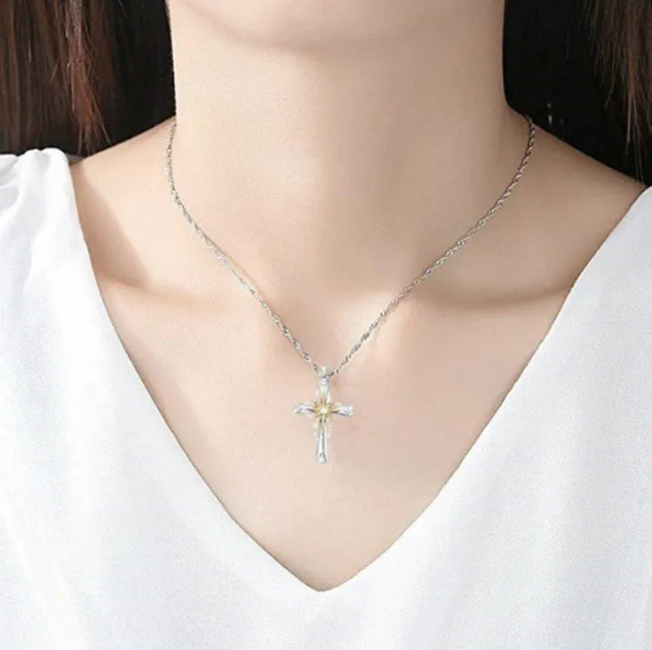 Silver octagonal star cross alloy pendant, 22x15mm, with 42+5cm ring chain for women and girls.