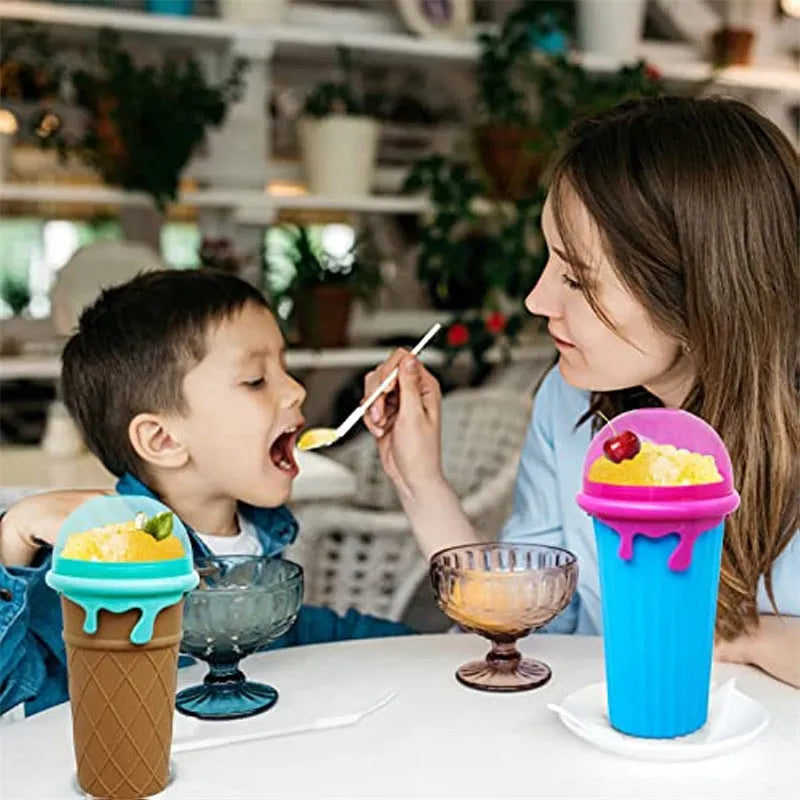 Blue 500ml slushy maker cup for quick-frozen smoothies and homemade ice cream
