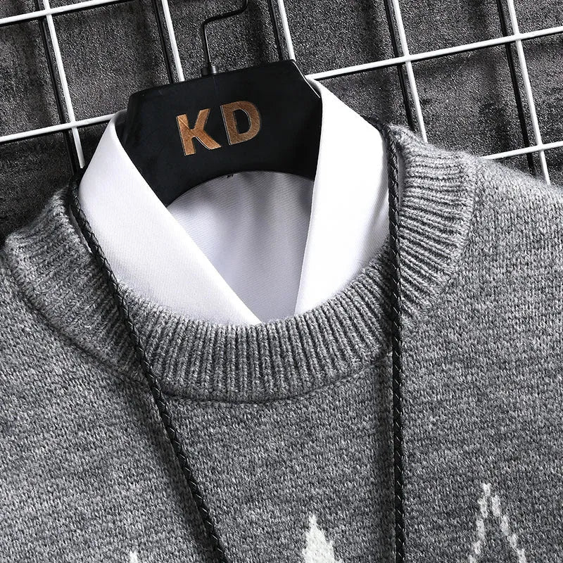 Men's loose geometric plaid sweater with round neck and long sleeves in a blend of acrylic, polyester, and nylon fibres