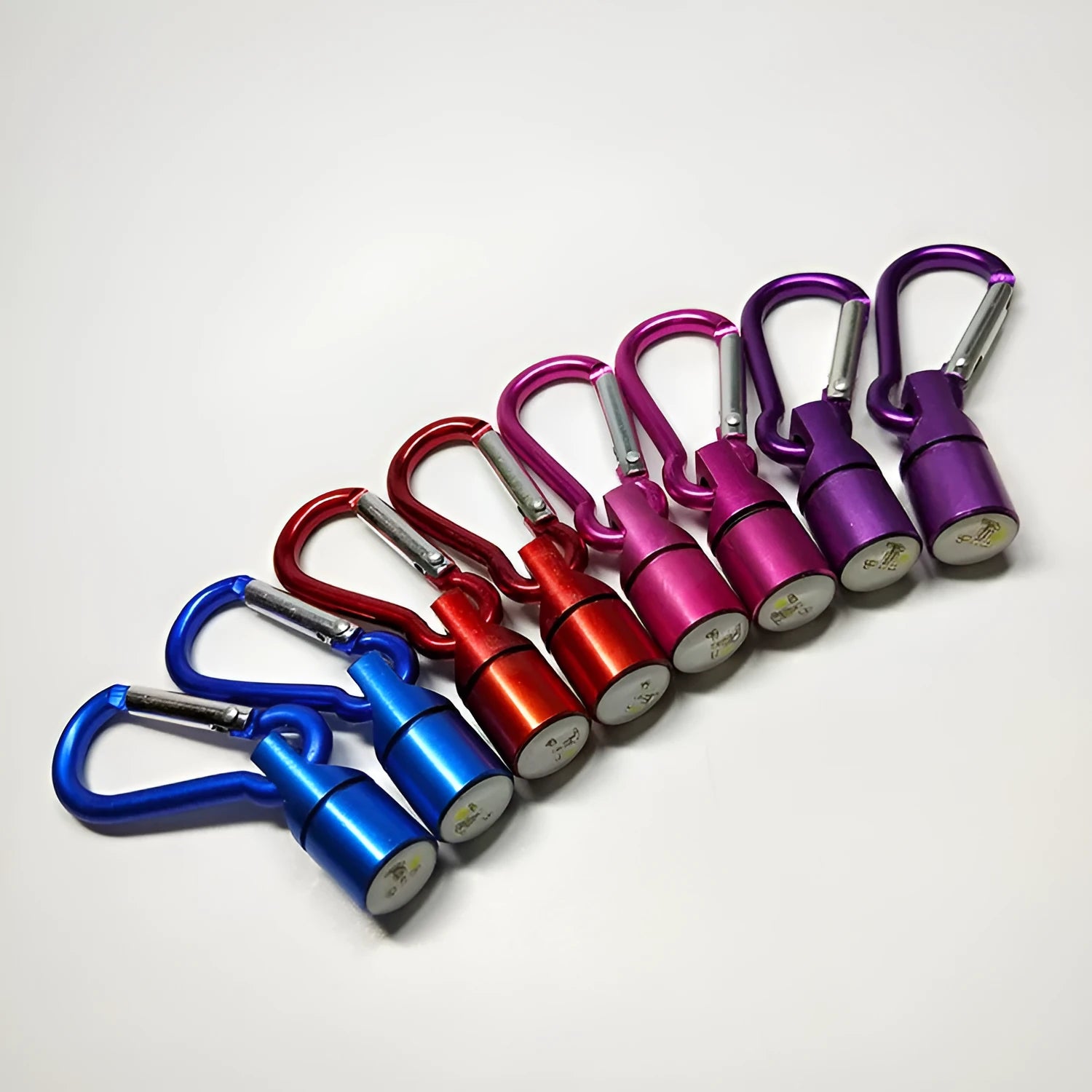 LED pet light pendant for dogs in silver, 60mm length, copper or aluminium alloy body