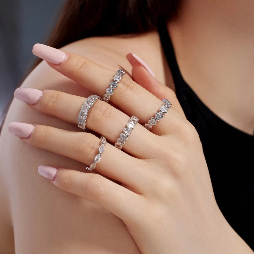 S925 sterling silver ring for women with heart-shaped and geometric design, gold or platinum colour, sizes No 6 to No 9.