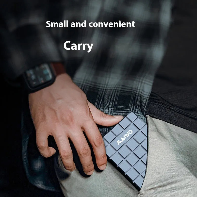 USB4 hard disk enclosure in aluminium alloy for NVMe M.2 SSD drives with 40Gbps speed
