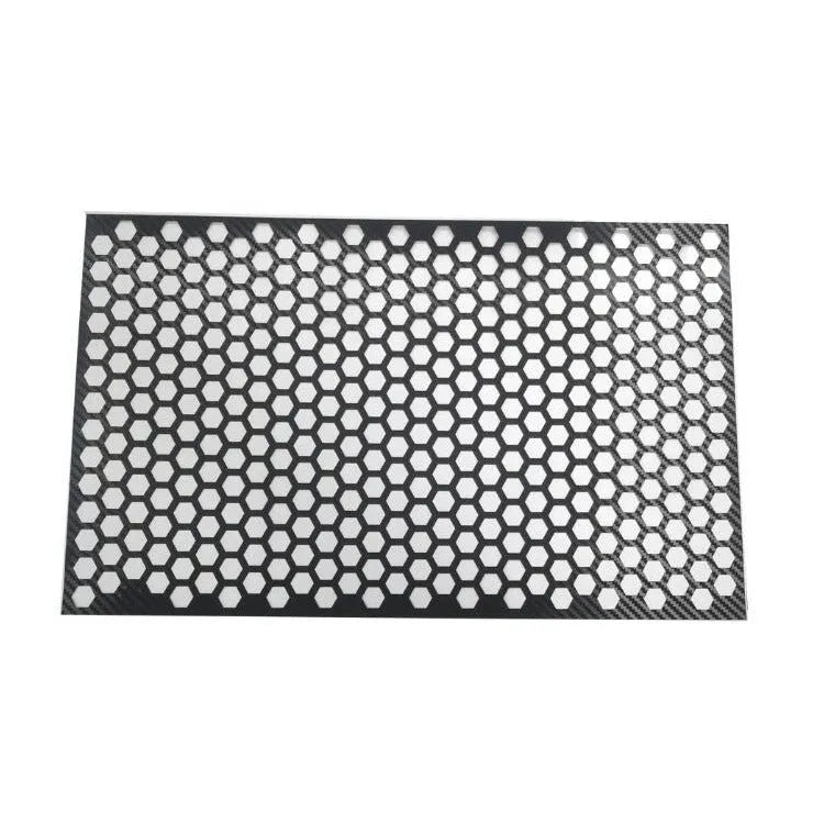 Honeycomb pattern adhesive sticker for car taillights in black, carbon, or colourful finishes, 48x30 cm.