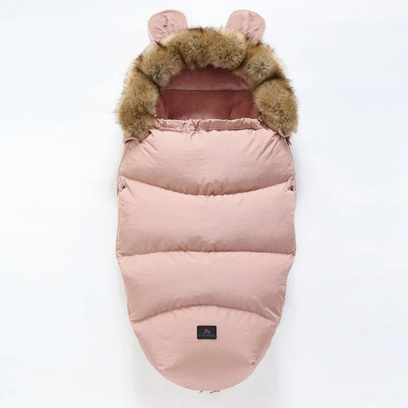 Dismountable baby stroller sleeping bag in a silkworm cocoon style for ages 1-3.