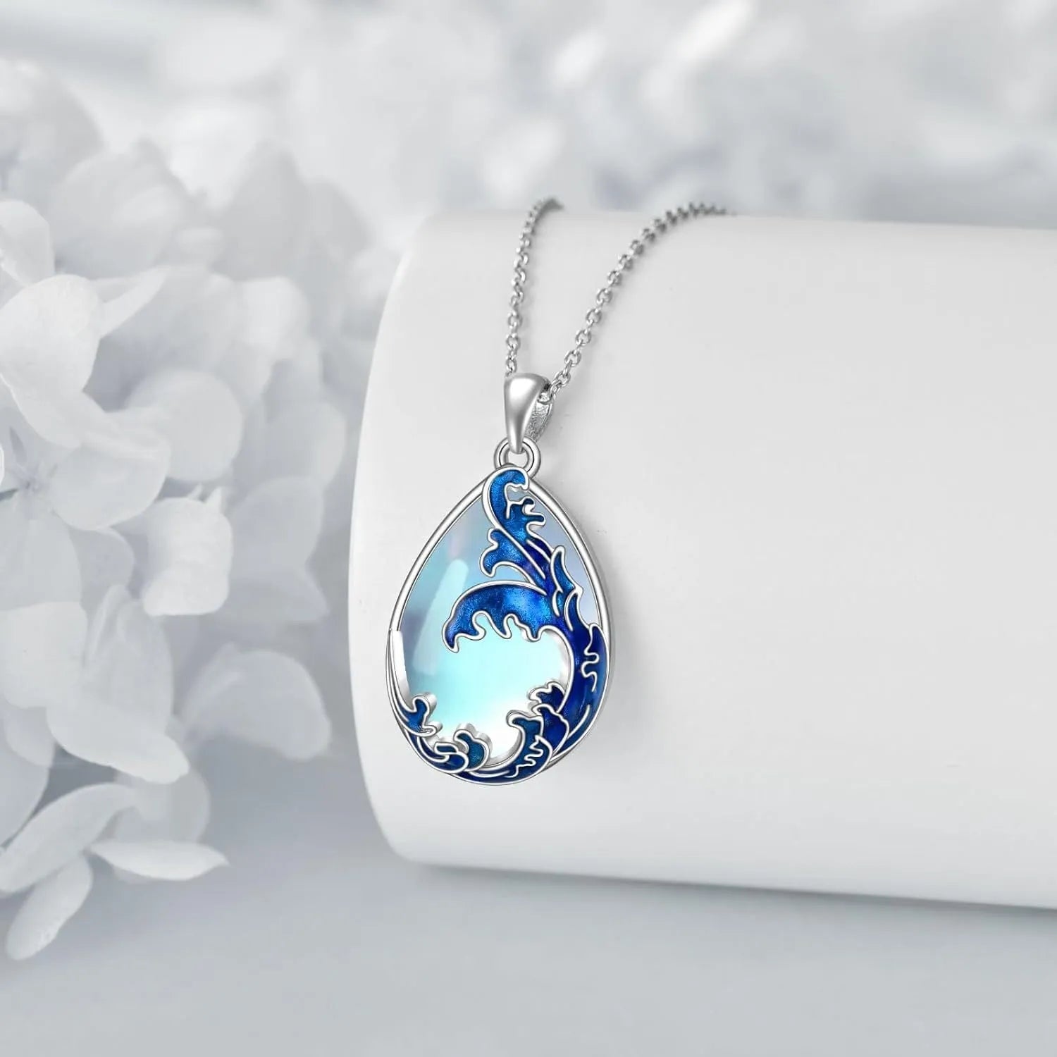 Moonstone blue heart pendant alloy necklace for women.