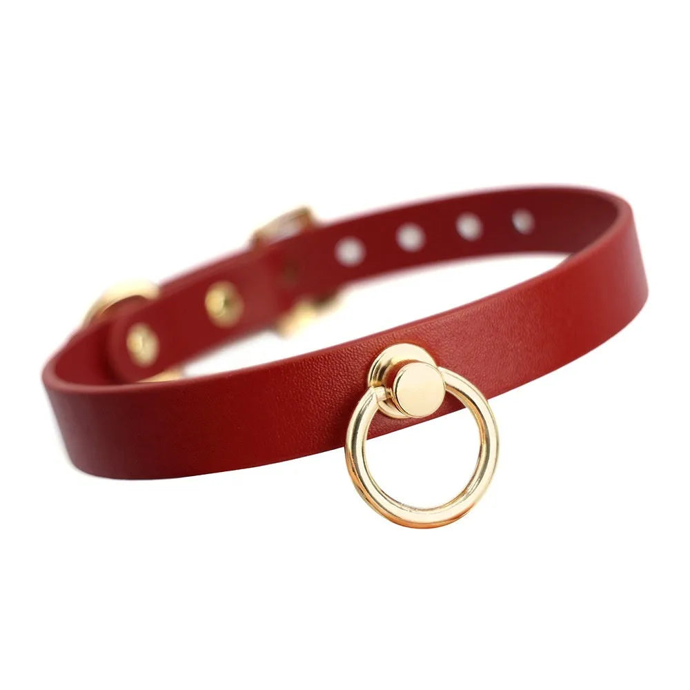 Cowhide leather dog collar and matching pull lead in traditional construction