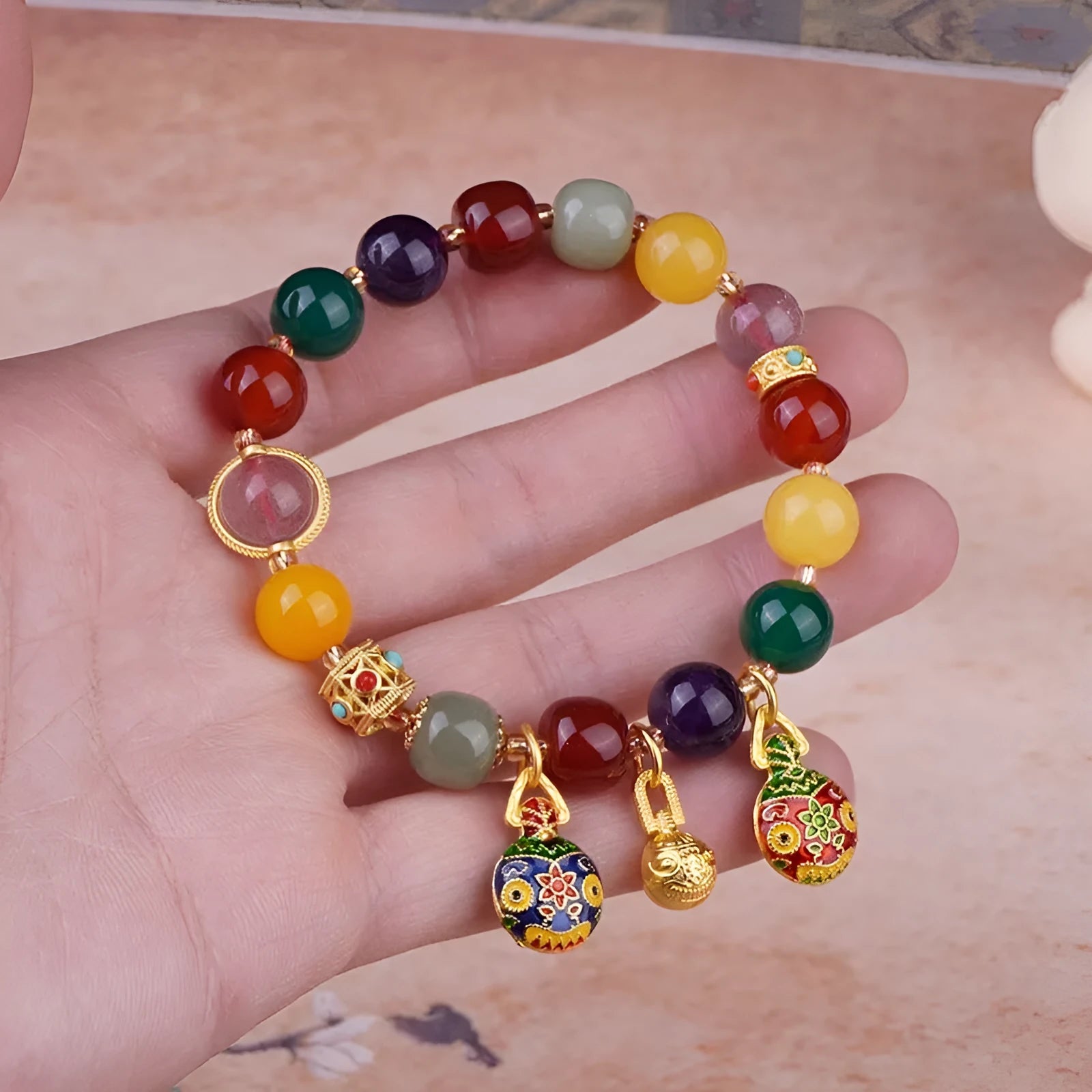 Hand-woven agate bracelet with 10mm Swallowing Gold Beast beads in animal design