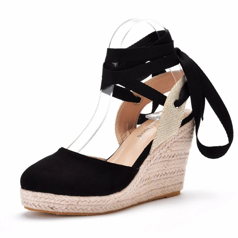 Women's wedge platform sandals with buckle strap and beaded tassel in red colour