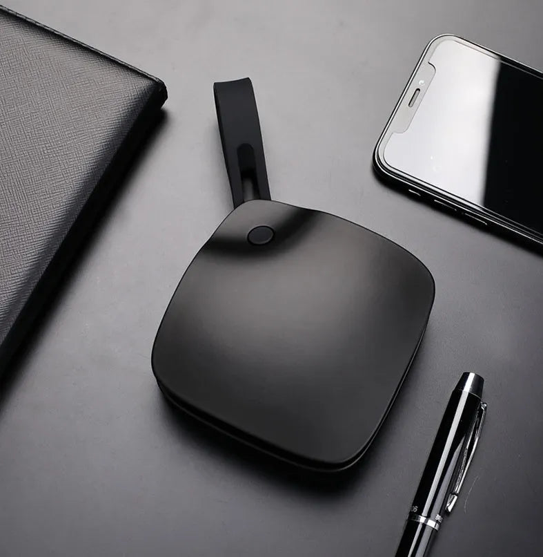 Streamer Mobile Power Hand Warmer in black with double-sided heating and battery display