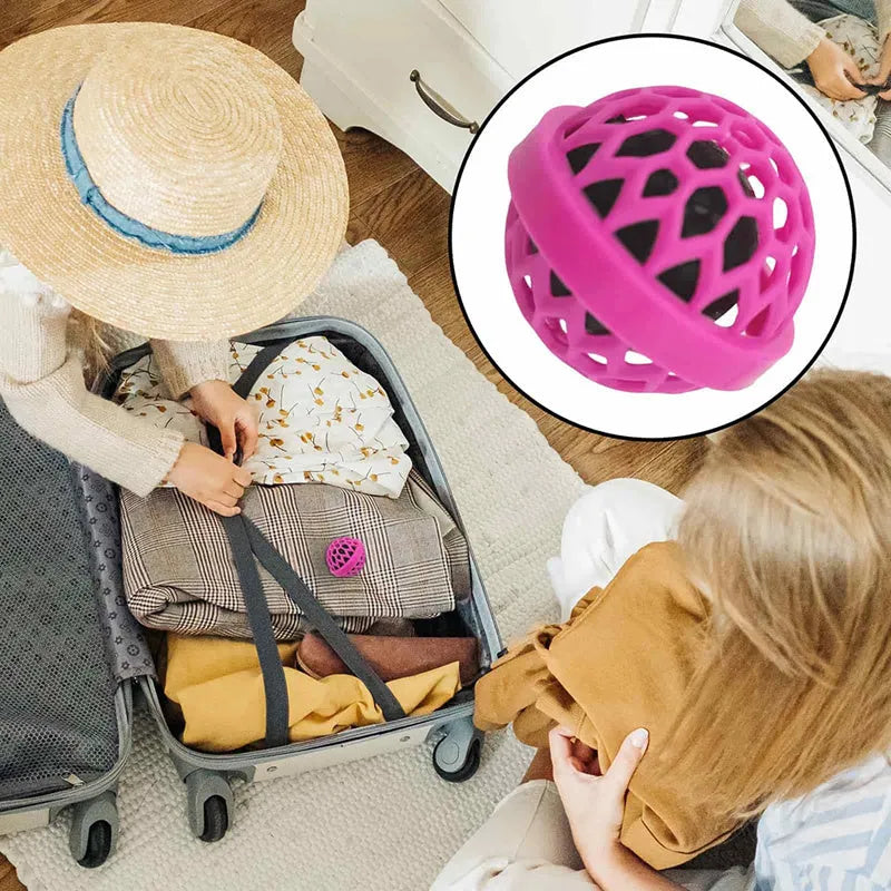 Reusable sticky bag cleaning ball in black, pink or white for backpack, purse and handbag linings, made from PP and TPR with plastic case