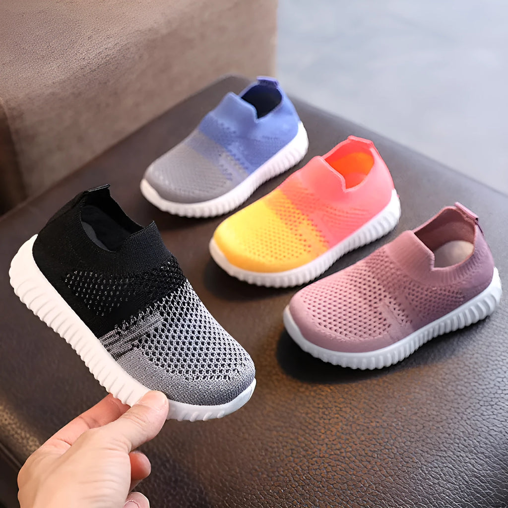 Kids multicolour knitted sneakers with clash pattern, fabric upper, plastic sole, size 22-33