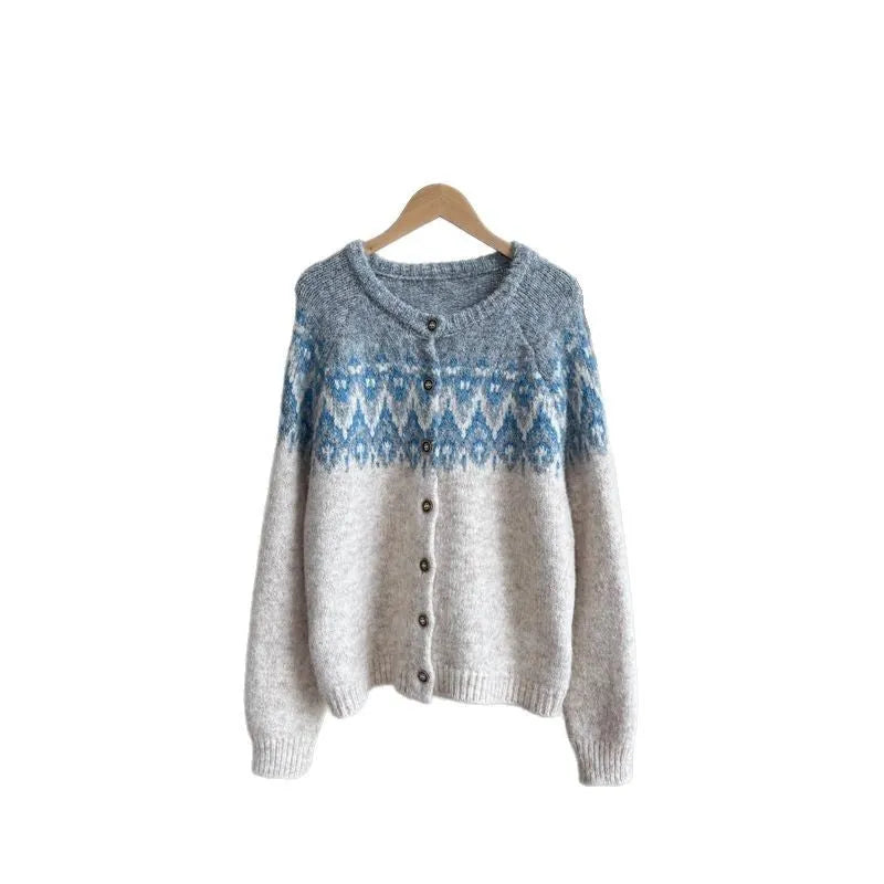 Women's jacquard pattern sweater coat with contrast colours in loose free size design