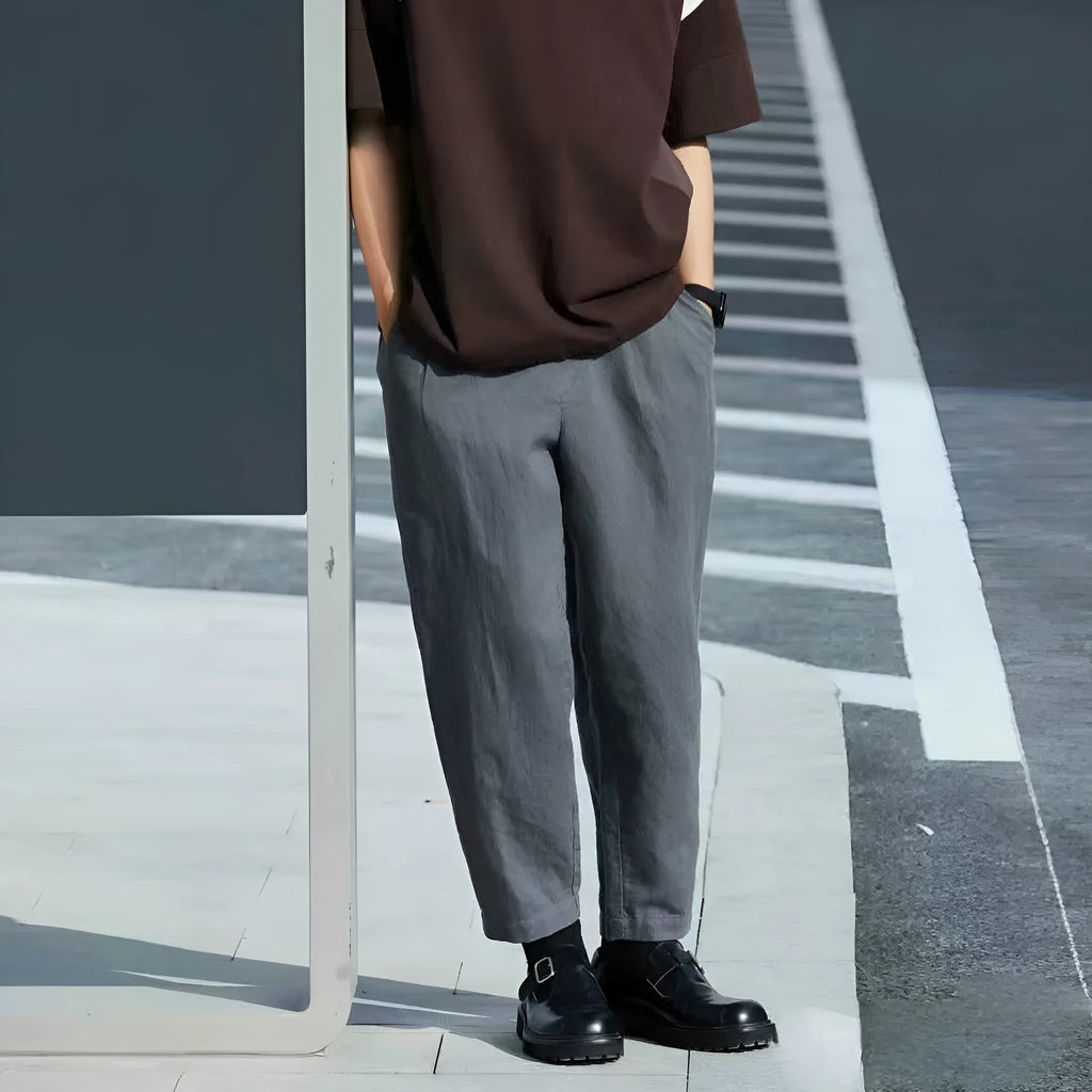 Men's loose straight casual pants with drawstring waist in summer thin fabric