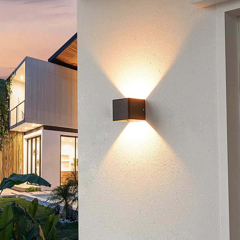 Modern minimalist outdoor waterproof wall lamp, 7W, shown in 9021 black or white for porch and garden wall lighting