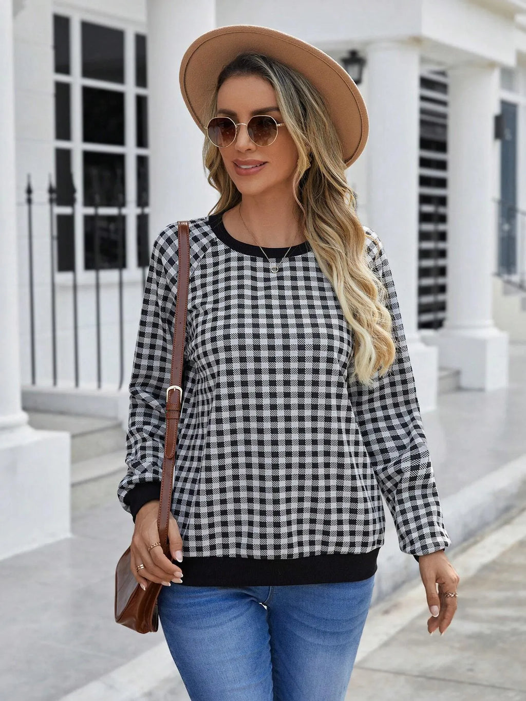Black polyester pullover sweater with Japanese plaid printed pattern and regular long sleeves
