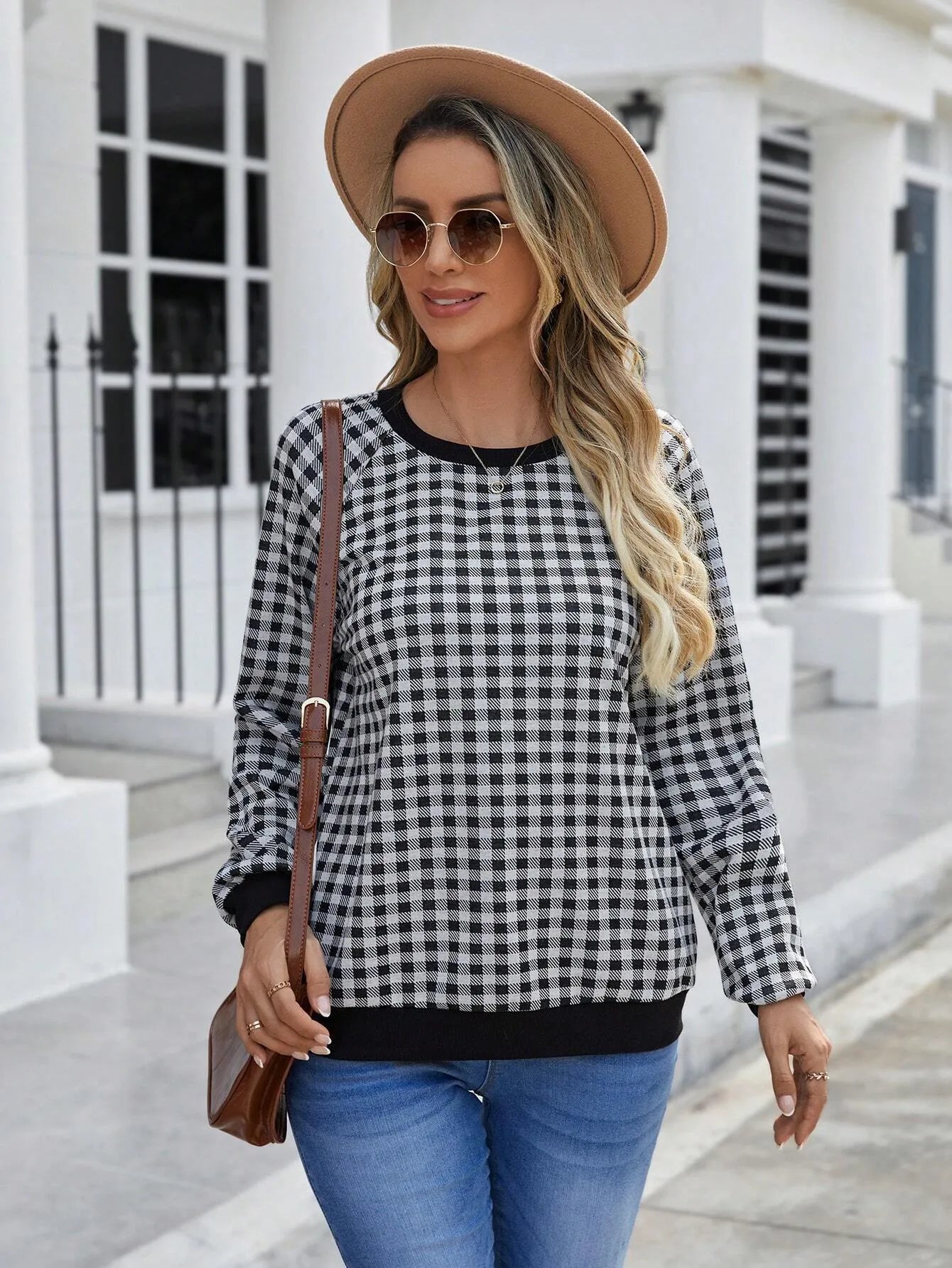 Black polyester pullover sweater with Japanese plaid printed pattern and regular long sleeves