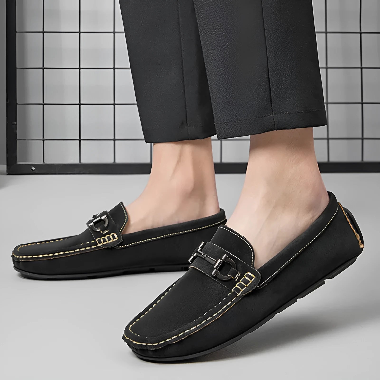 Men's casual loafers in beige with round toe design and rubber sole