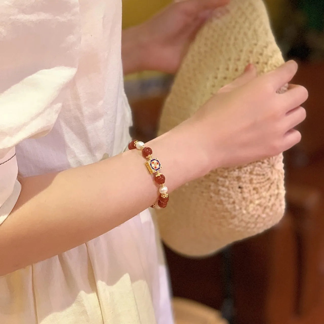 Women's pearl and red agate bracelet with constellation design, adjustable 14-17cm sizing