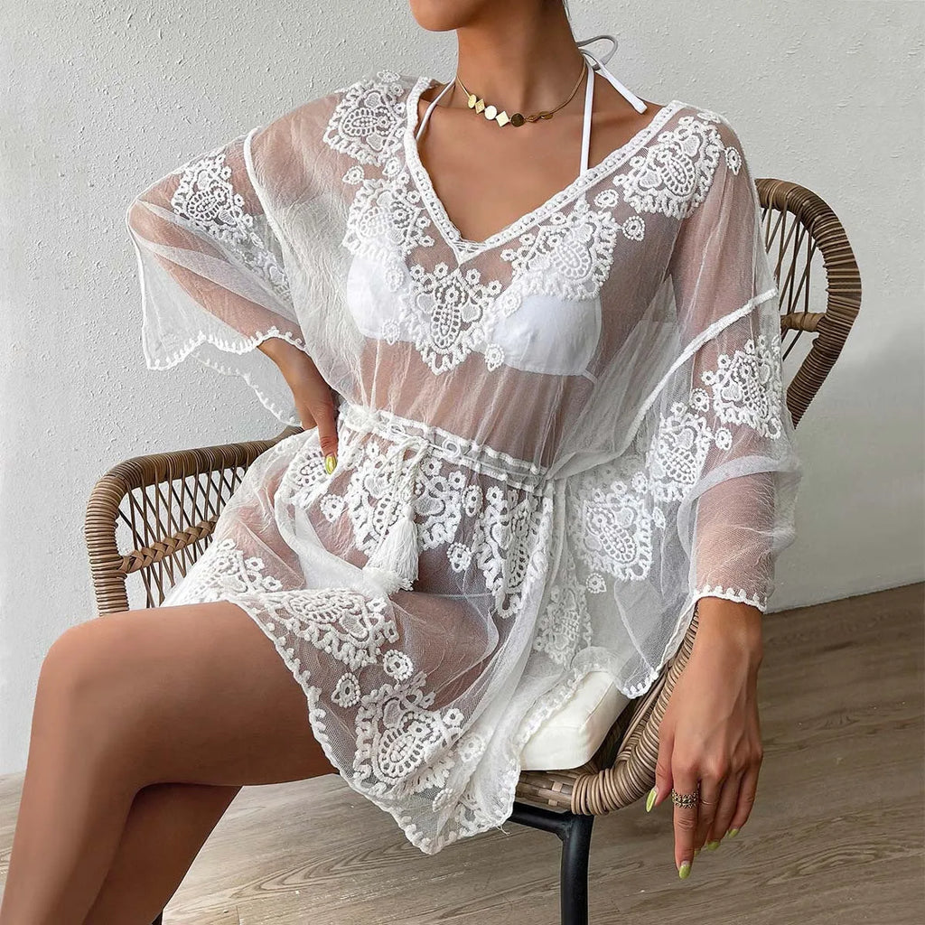 White polyester beach blouse for women with acrylic lining, suitable for swimming and sun protection