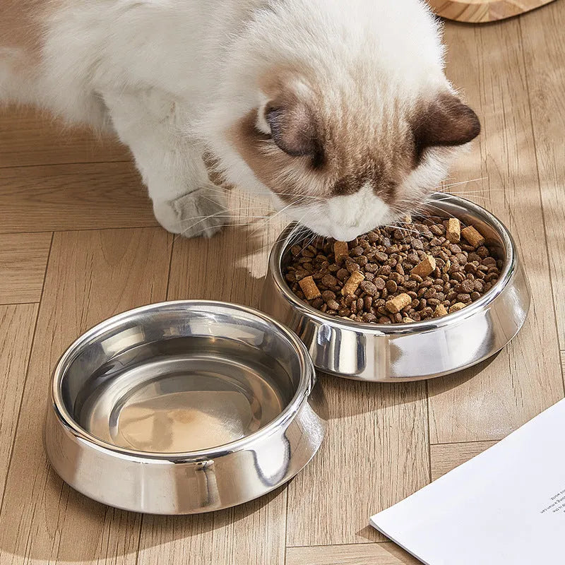 Thick stainless steel pet bowl with non-slip base in 200ml and 400ml sizes