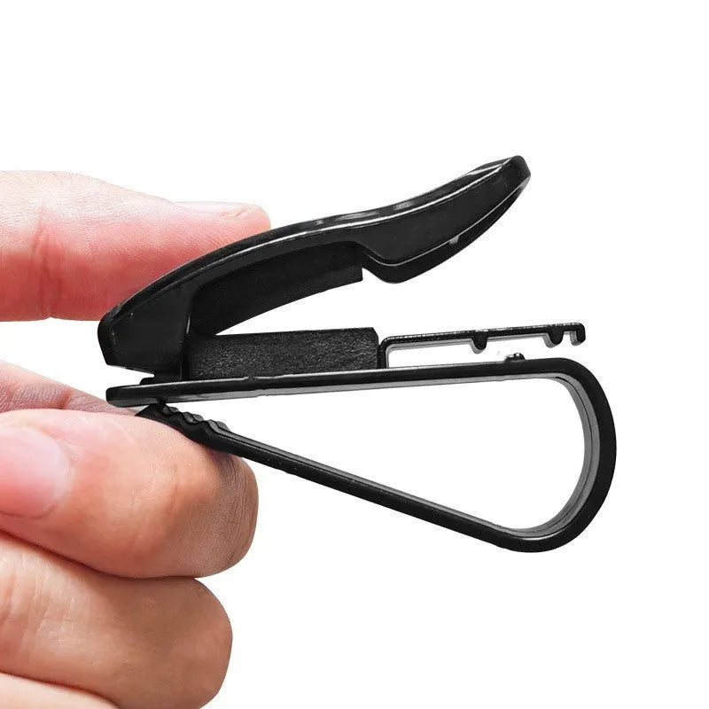 Black plastic car sunshade clip for glasses and cards measuring 6.5cm