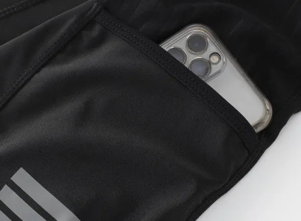 Black shock-absorbing seven-inch cycling shorts with pockets and a matching cushion for road and mountain biking.