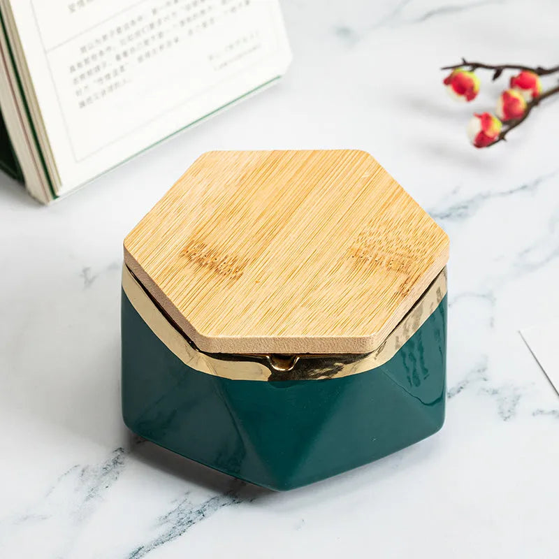 Ceramic ashtray with lid, Nordic style, available in colour A1, for desktop use
