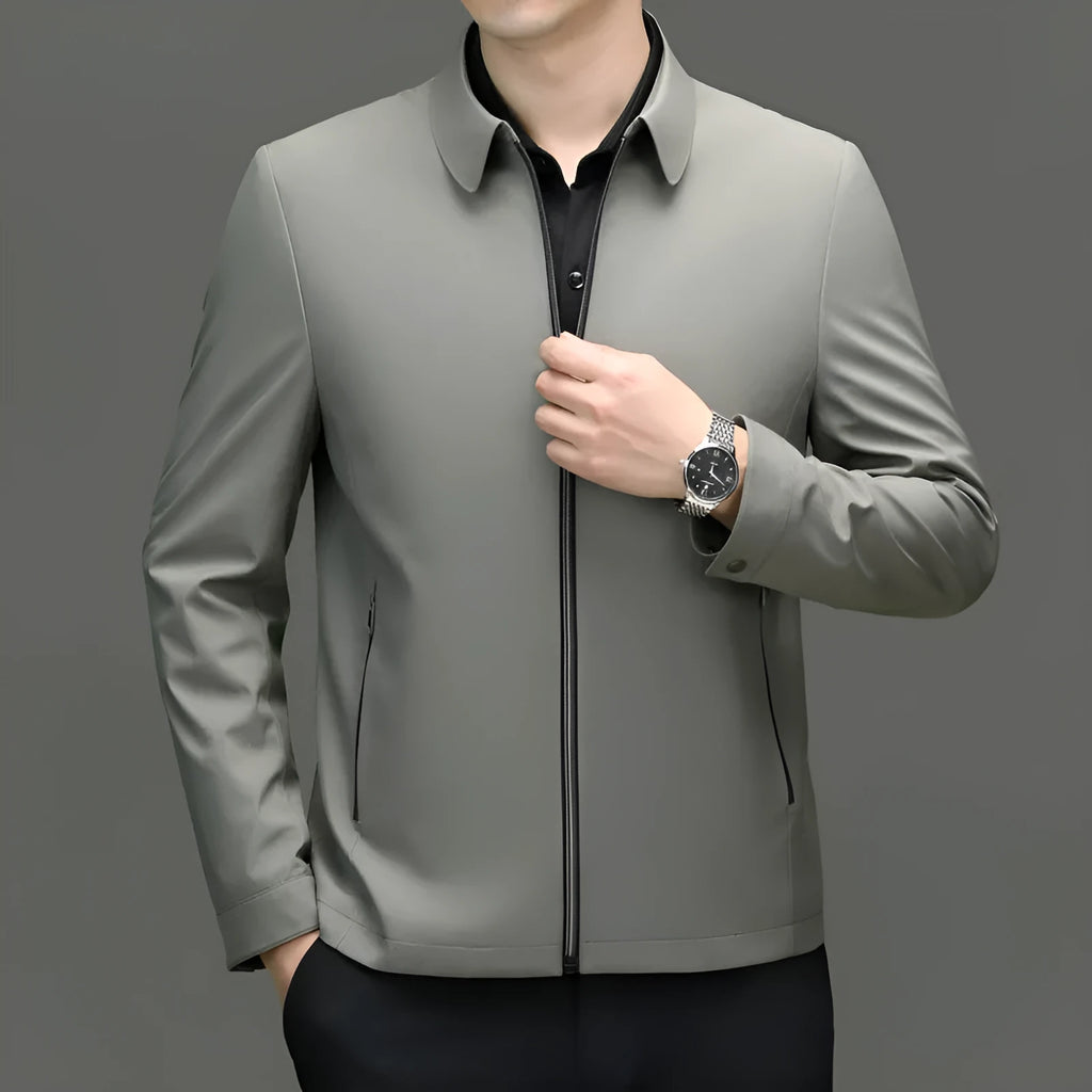 Men's lapel casual jacket in solid colour polyester blend with side seam pockets, light business style, front view