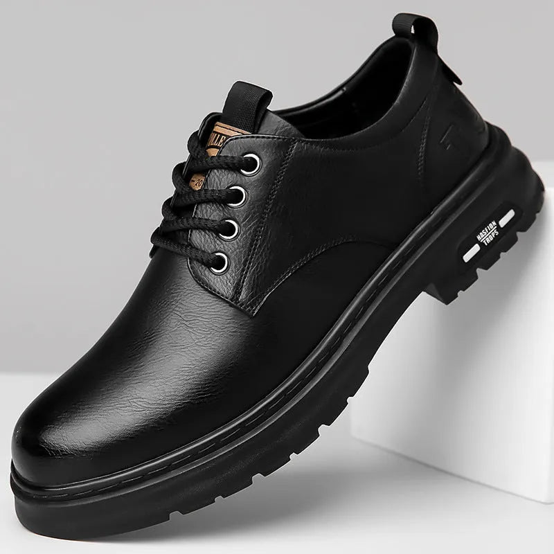 Men's black and brown retro casual shoes with round toe, artificial PU upper, and leather sole