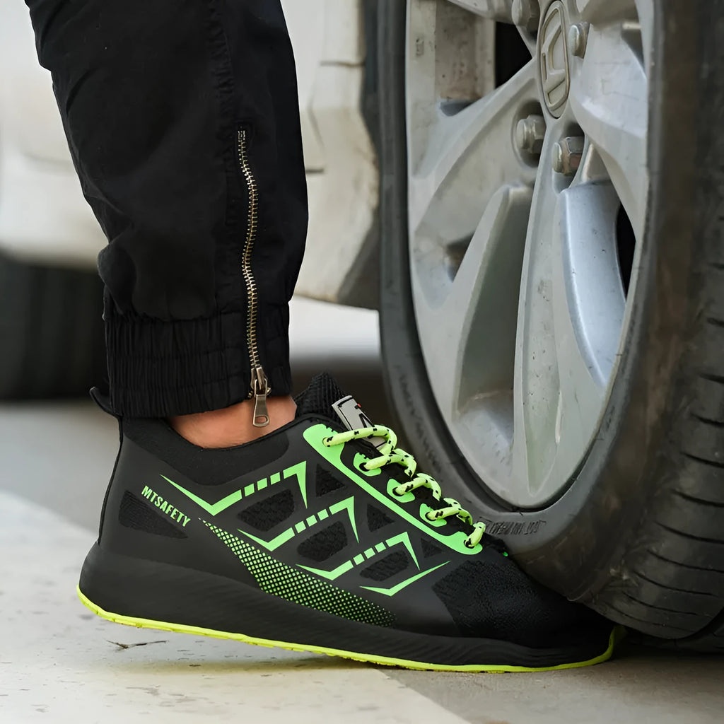Black ultra-light labour protection safety shoes with steel toe cap and lace-up front
