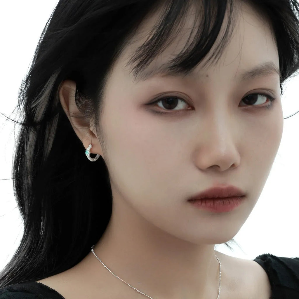 925 silver geometric ear clip for women in burnt silver colour with round design