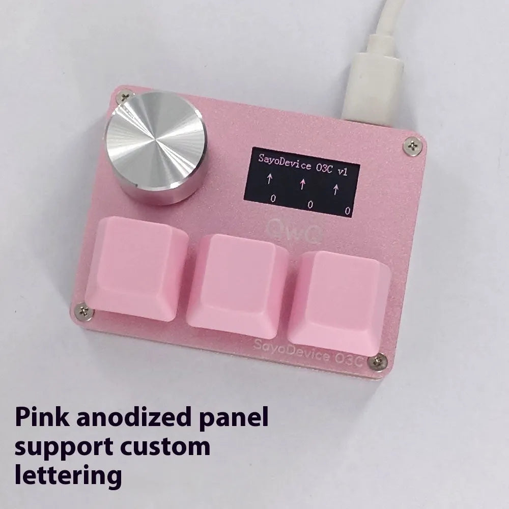 Customisable Hall magnetic axis game keyboard numeric pad with IPS screen, knob, and RGB backlighting.