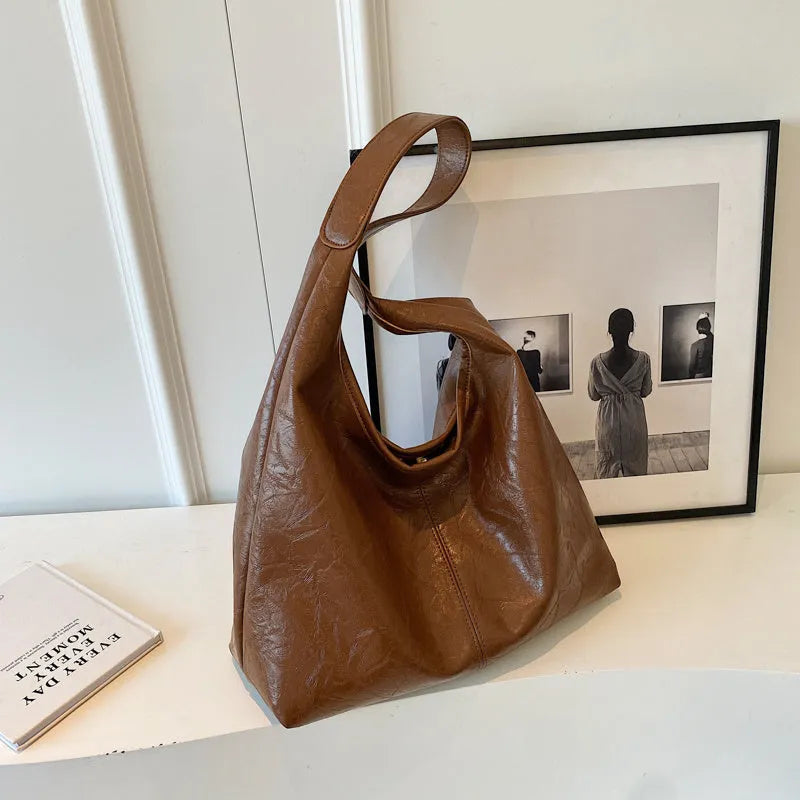 Women's casual shoulder bag in soft PU leather with large capacity and street trend style