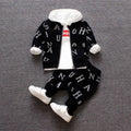 Red and white options for a children's long sleeve clothing set in Asian sizes 80cm to 110cm.