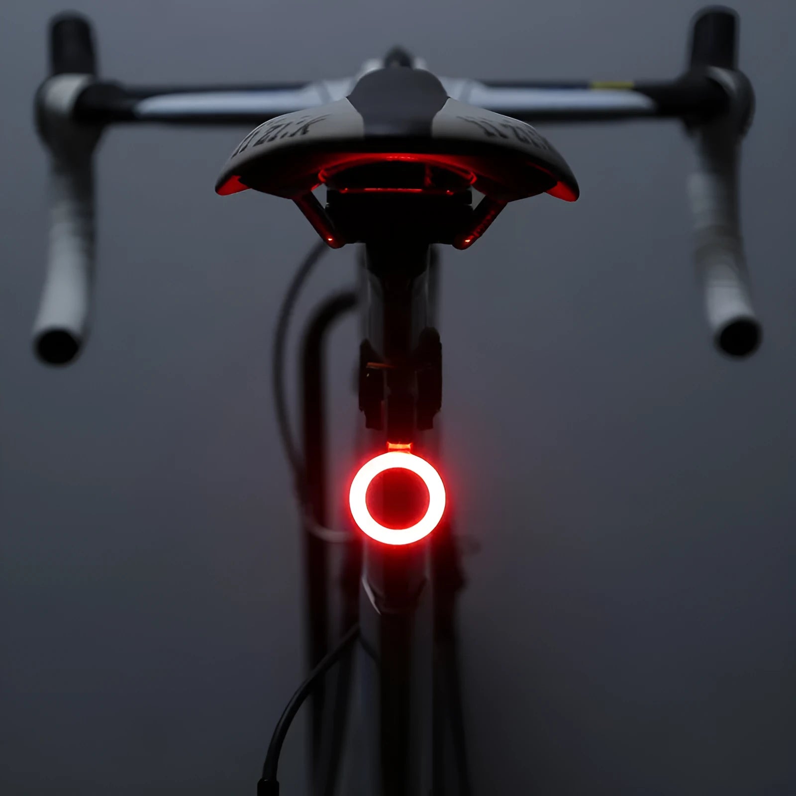 USB rechargeable bicycle taillight COB LED 10 lumens with Velcro mount PC plastic shell compact 59.5x28.5x20mm