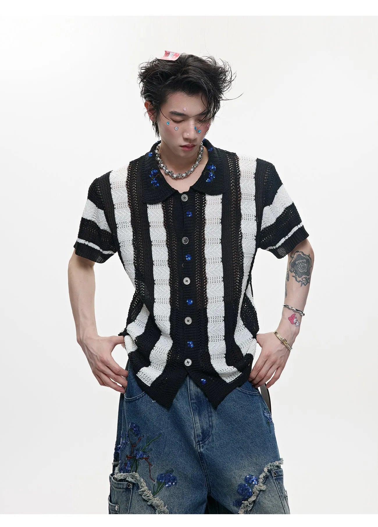Men's retro patchwork striped knitted short sleeved shirt with decorative buttons in loose fit