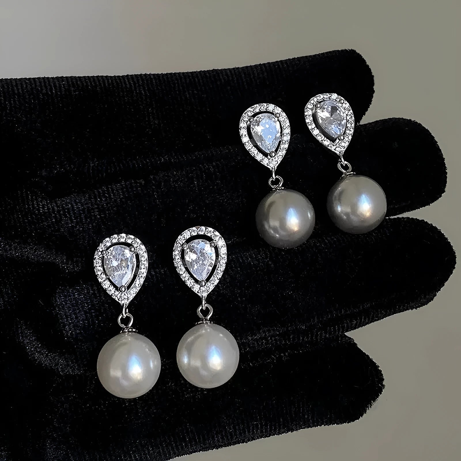 Water drop earrings with full diamond accents and pearl drop, copper alloy, electroplated finish, R0132 colour