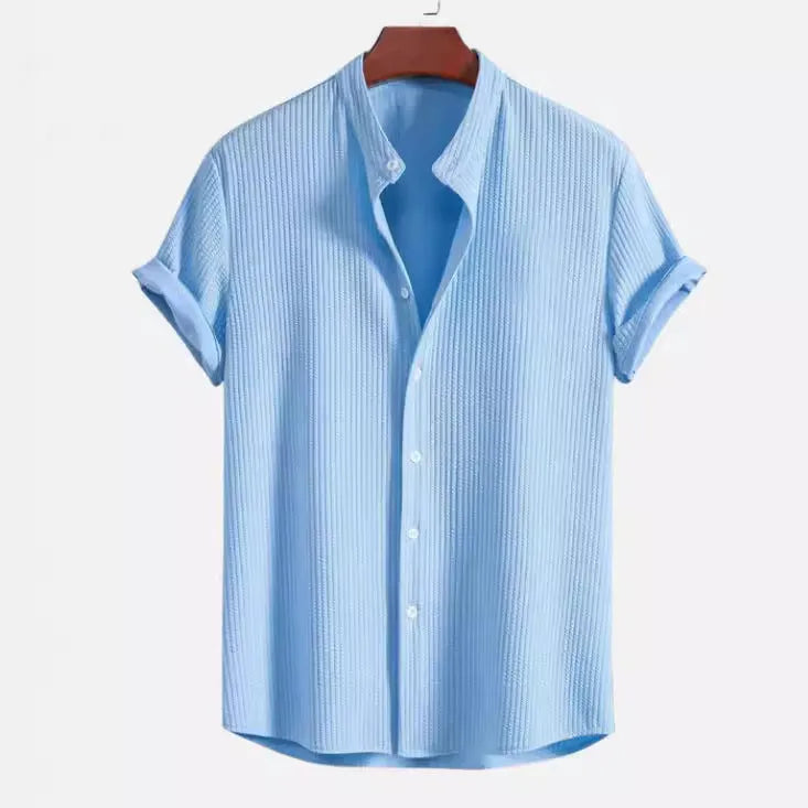 Men's loose fit short sleeve casual summer shirt in a light blue colour