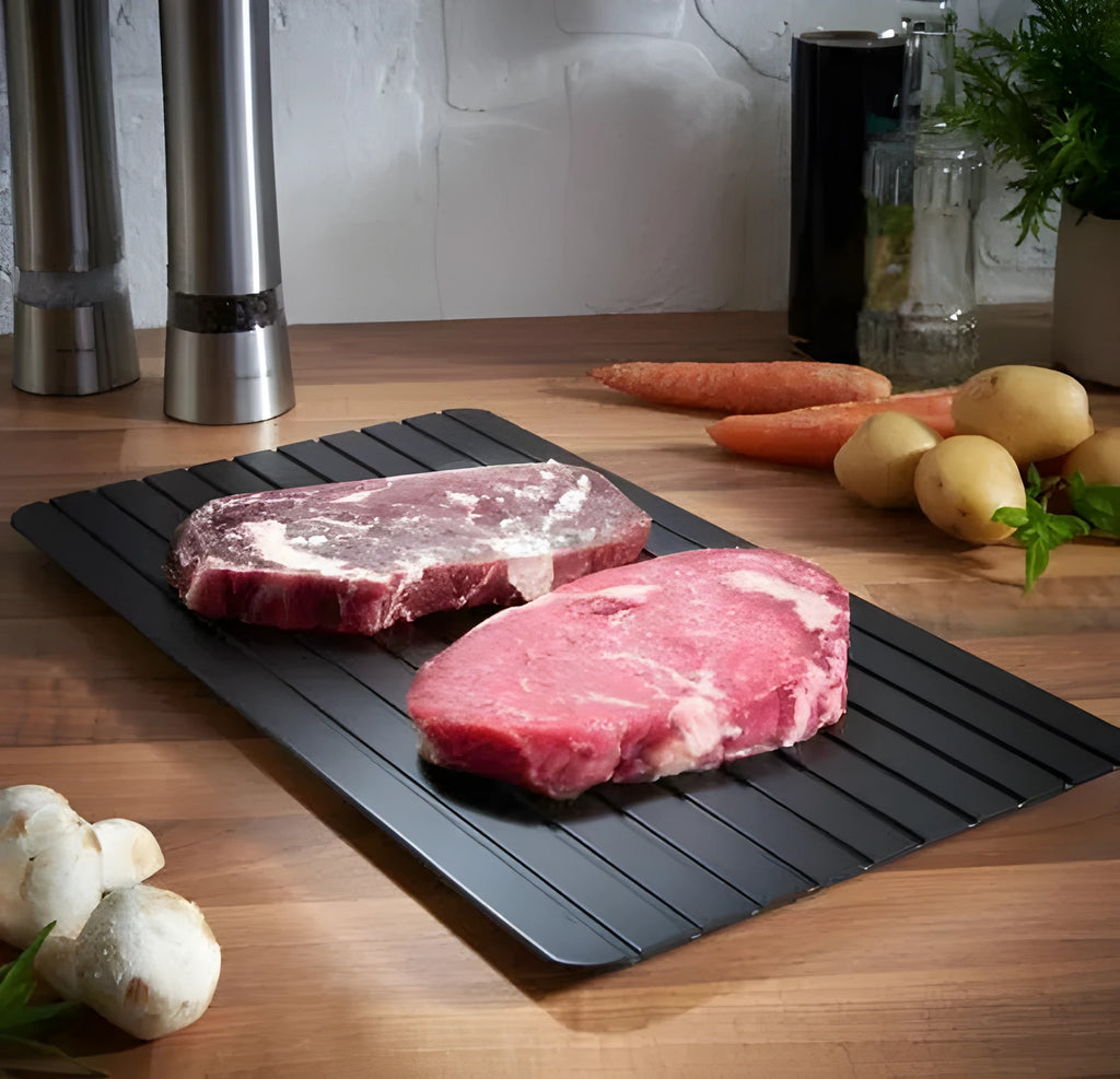 Black aluminium quick defrosting tray for thawing frozen meat without electricity