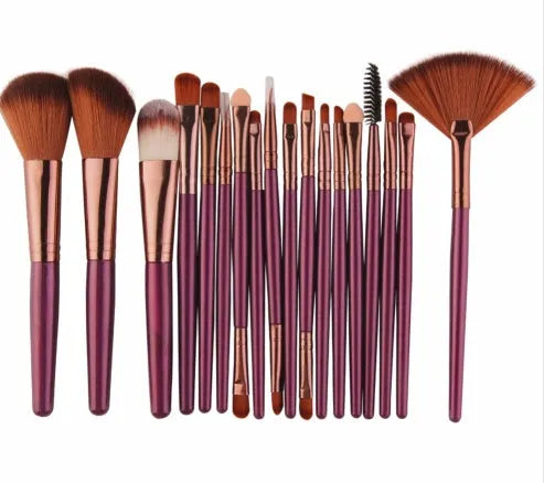 MAANGE 18 piece makeup brush set with fan-shaped brushes laid out, style options A to T.