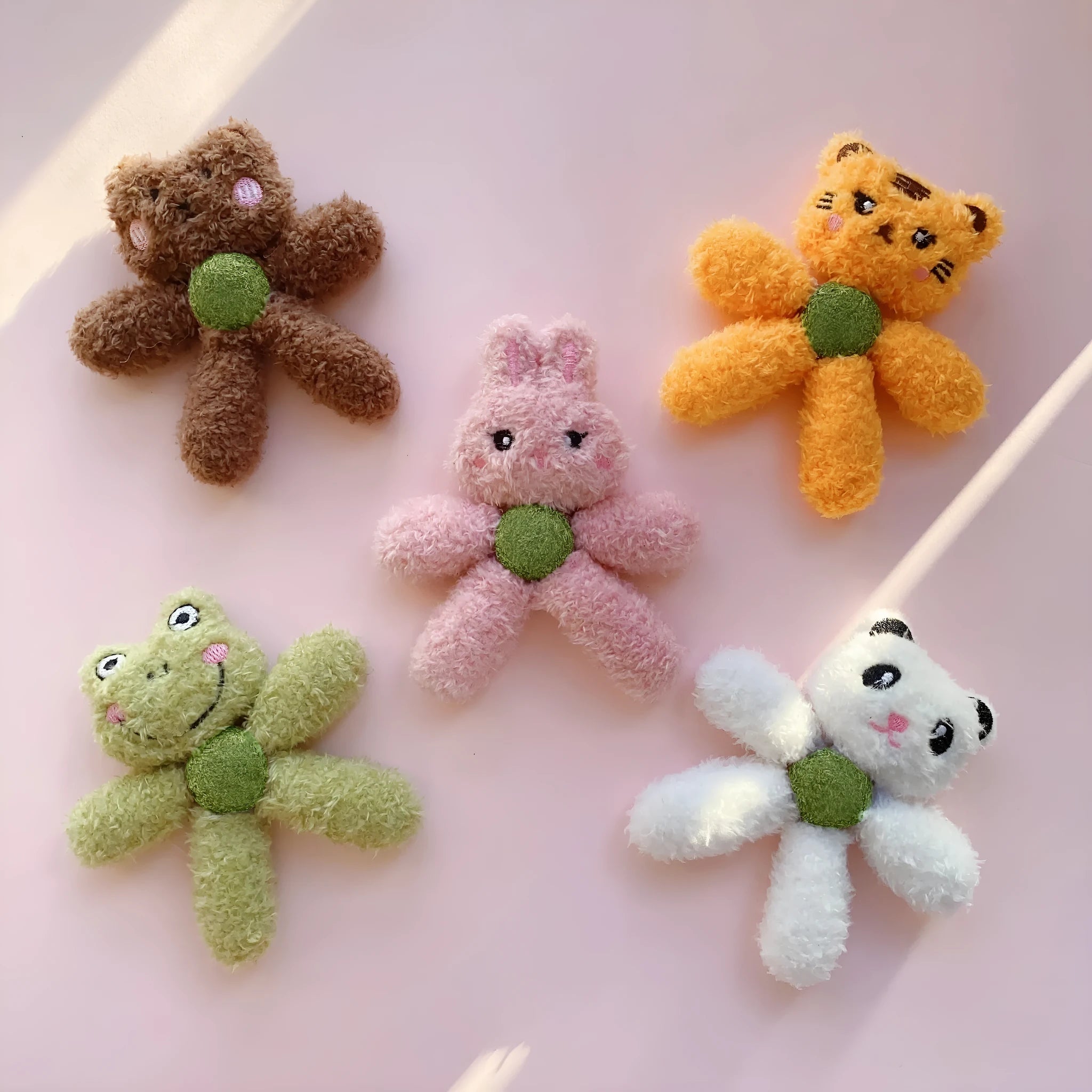 Indoor catnip ball chewing toy in animal designs for dental cleaning