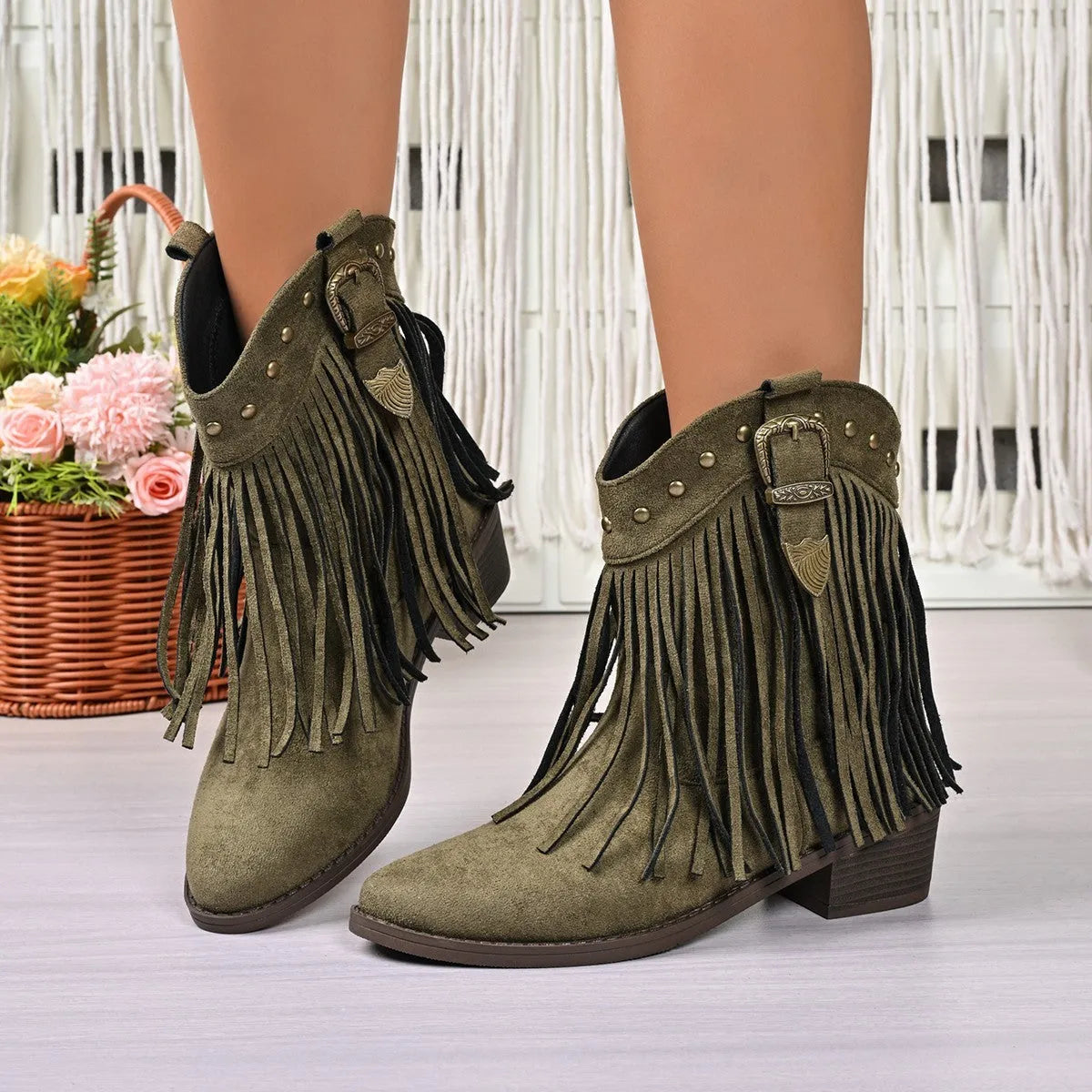 Retro pointed tassel western cowboy boot for women in plus sizes, suede upper, mid heel