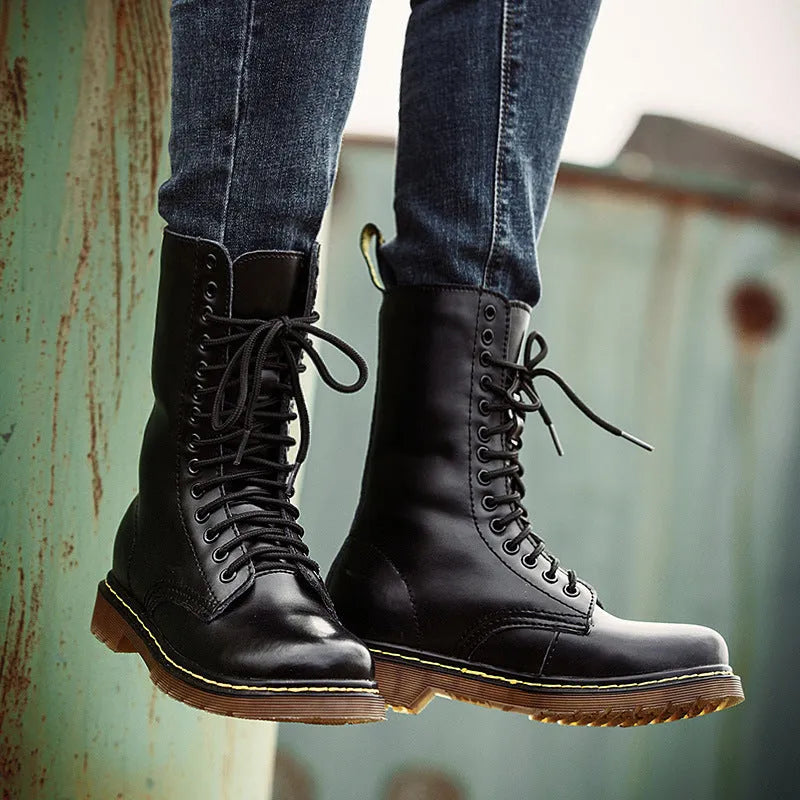 Men's leather lace-up casual shoes in solid colour with round toe and flat heel design