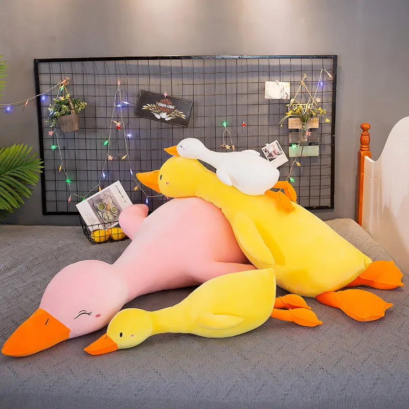 Lying style sand carving plush duck toy in white with down cotton filling and elastic wool plush surface