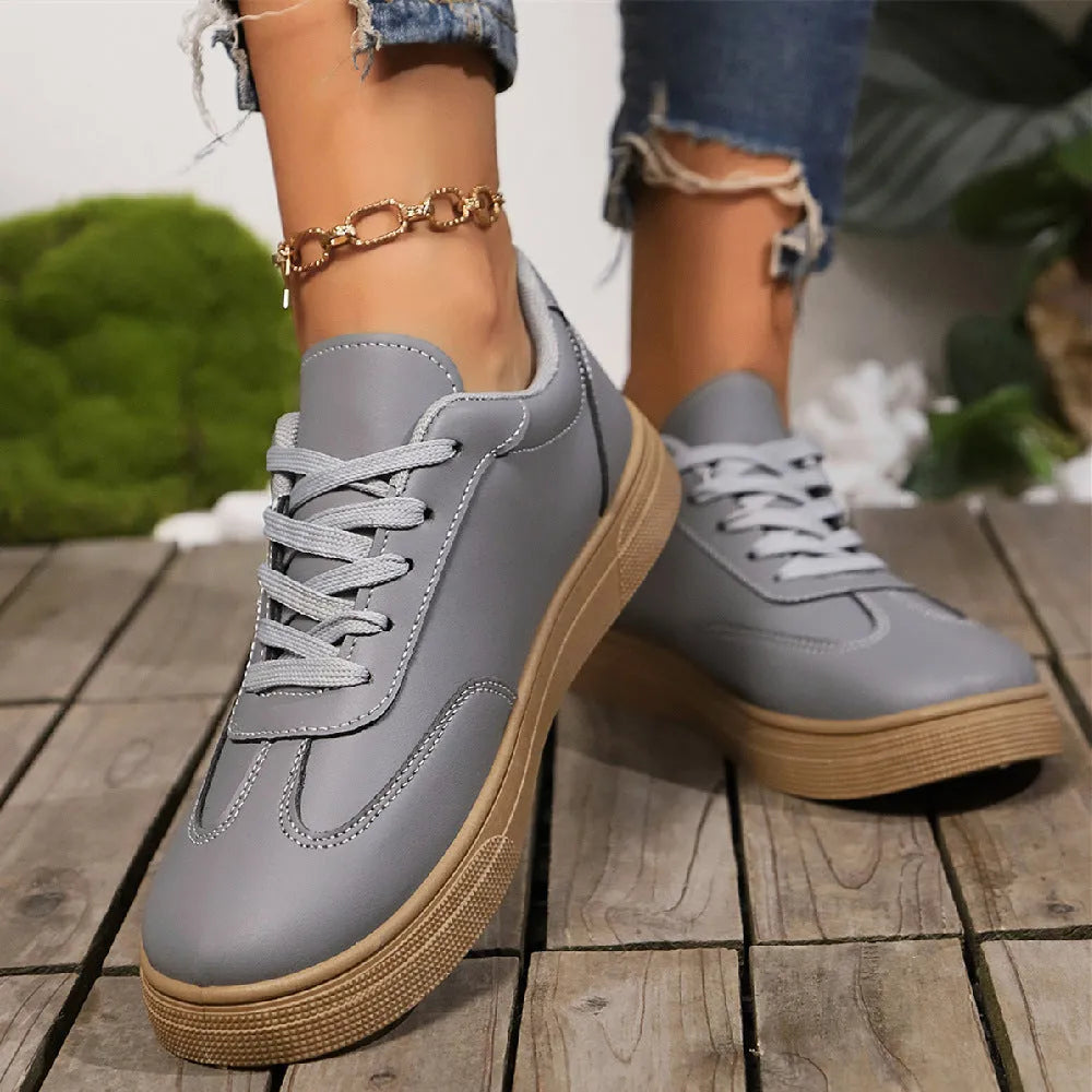 Women's Korean-style casual running shoes flat lace-up low top artificial PU round toe in gray and white
